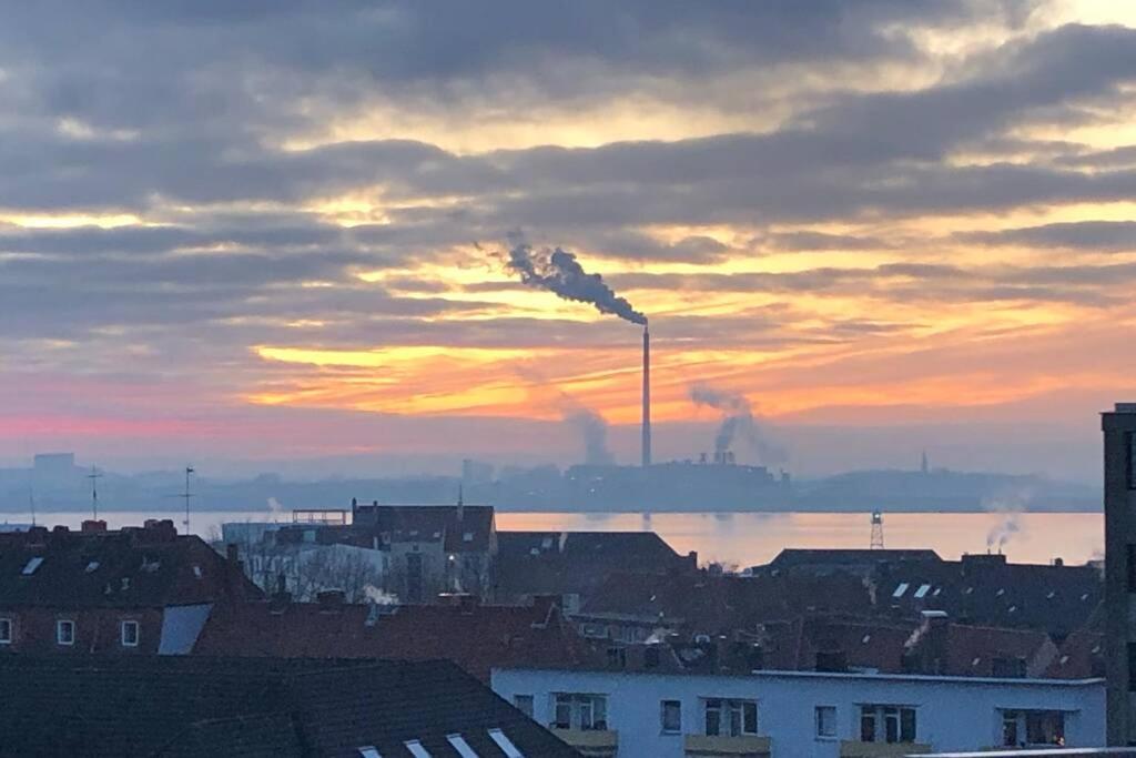 Yachtpanorama Weser Und Yachthafenblick 1 Zi 7Og Бремерхавен Екстериор снимка